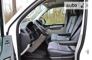 Мінівен Volkswagen Transporter 2015 в 