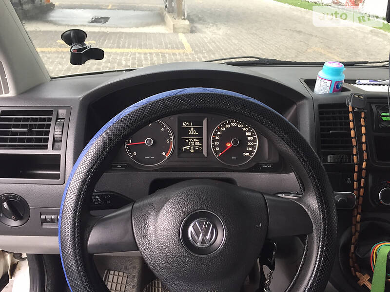 Вантажопасажирський фургон Volkswagen Transporter 2010 в Новгородці