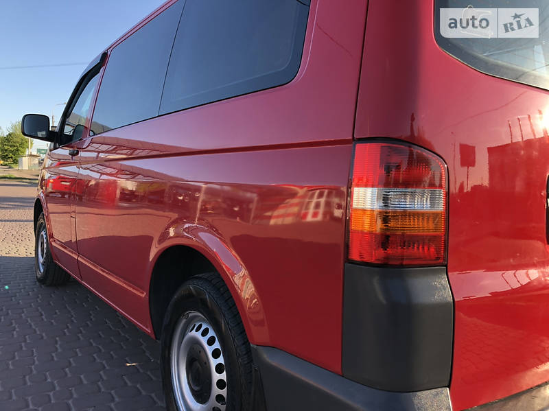 Мінівен Volkswagen Transporter 2006 в Рівному
