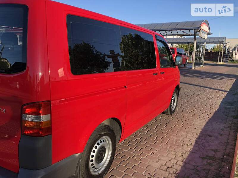 Мінівен Volkswagen Transporter 2006 в Рівному