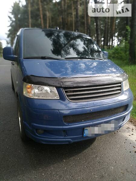  Volkswagen Transporter 2005 в 