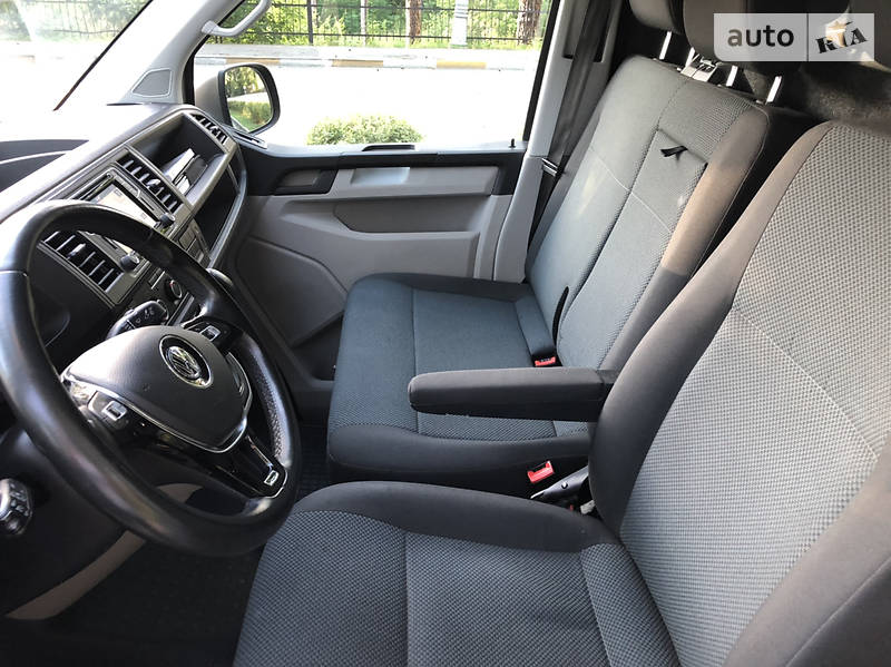 Вантажопасажирський фургон Volkswagen Transporter 2016 в Бучі