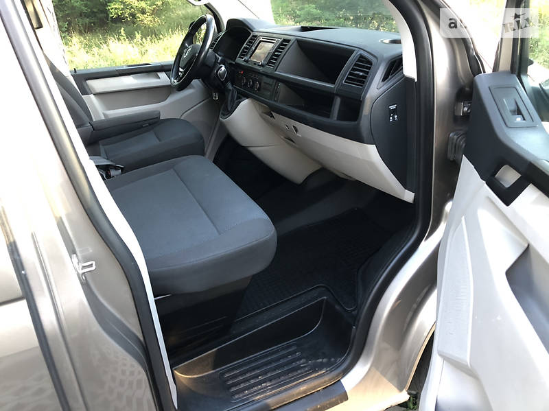 Вантажопасажирський фургон Volkswagen Transporter 2016 в Бучі