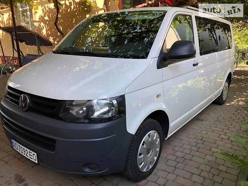  Volkswagen Transporter 2012 в 