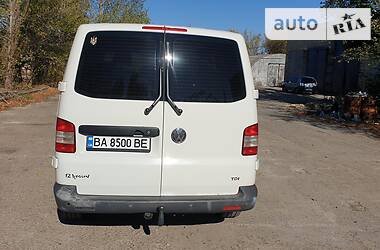 Грузопассажирский фургон Volkswagen Transporter 2012 в Малой Виске