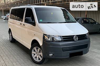 Вантажопасажирський фургон Volkswagen Transporter 2010 в 