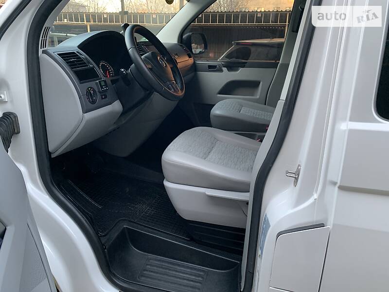 Грузопассажирский фургон Volkswagen Transporter 2010 в Константиновке