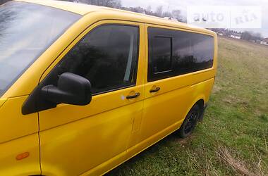 Грузопассажирский фургон Volkswagen Transporter 2006 в Звягеле