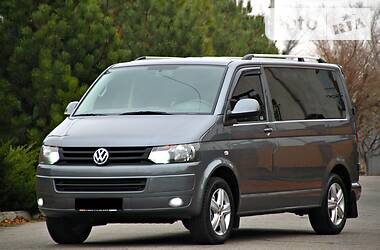 Минивэн Volkswagen Transporter 2011 в 