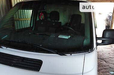 Грузовой фургон Volkswagen Transporter 2000 в 