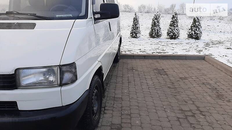 Минивэн Volkswagen Transporter 1996 в Городке