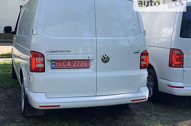 Минивэн Volkswagen Transporter 2017 в Ирпене