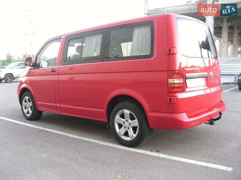 Минивэн Volkswagen Transporter 2004 в Ровно