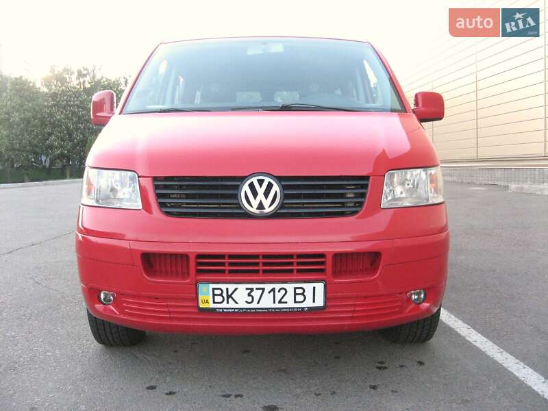 Минивэн Volkswagen Transporter 2004 в Ровно