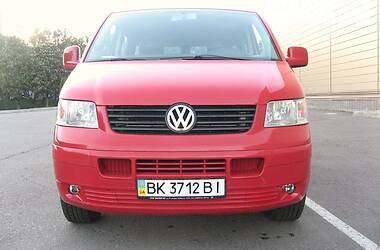 Мінівен Volkswagen Transporter 2004 в Рівному