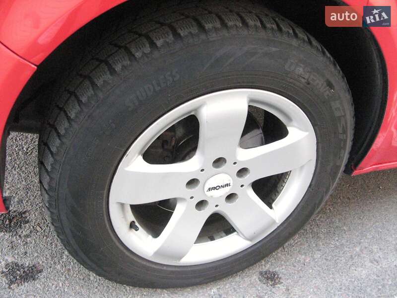 Минивэн Volkswagen Transporter 2004 в Ровно