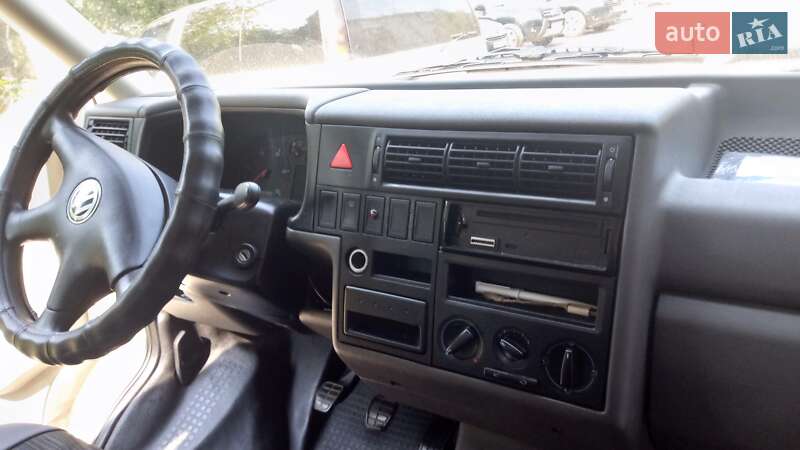 Минивэн Volkswagen Transporter 2001 в Киеве
