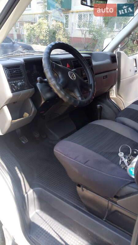 Минивэн Volkswagen Transporter 2001 в Киеве