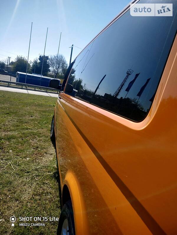 Минивэн Volkswagen Transporter 2005 в Одессе