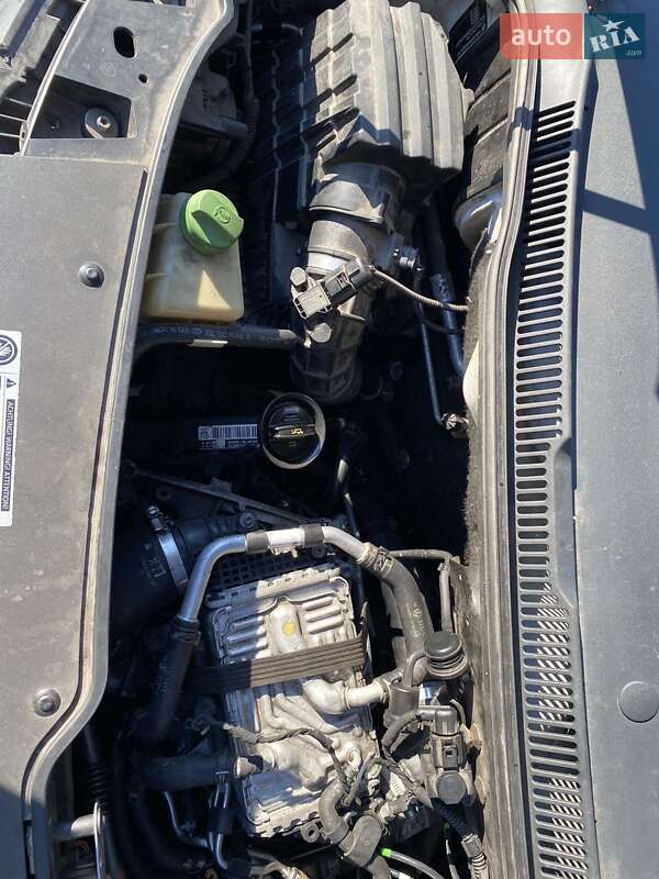 Универсал Volkswagen Transporter 2016 в Киеве