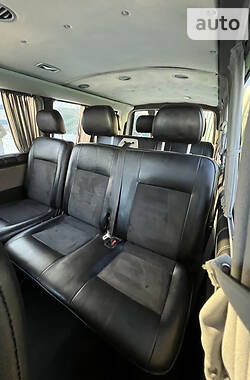 Минивэн Volkswagen Transporter 2010 в Ровно