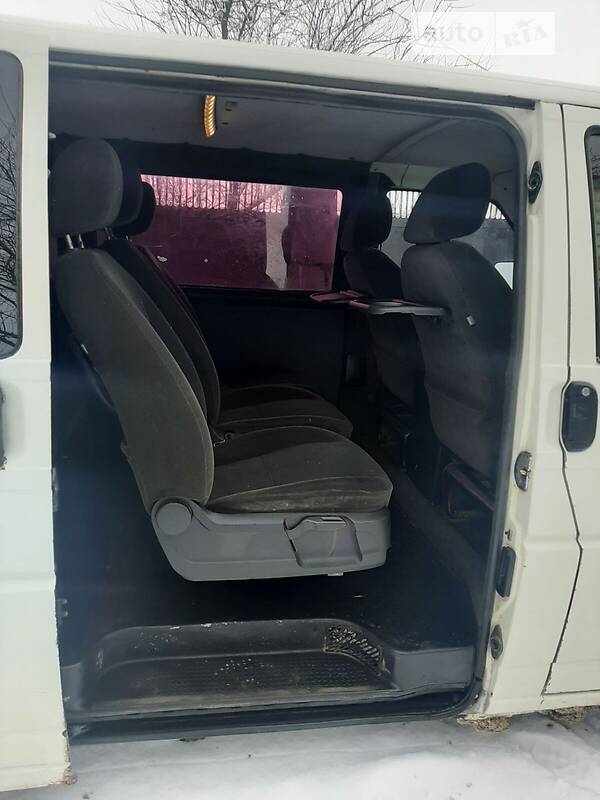 Универсал Volkswagen Transporter 1997 в Казатине