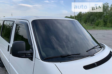 Минивэн Volkswagen Transporter 2003 в 
