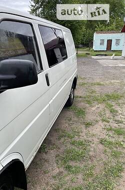 Минивэн Volkswagen Transporter 2000 в Остер