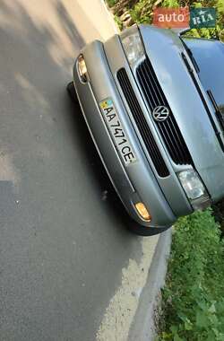 Седан Volkswagen Transporter 2000 в 