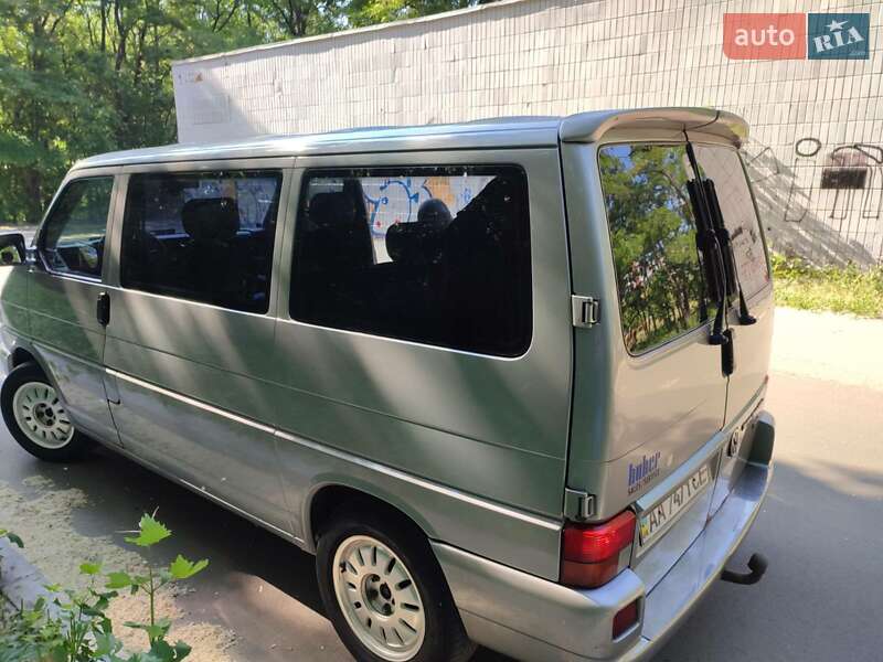 Седан Volkswagen Transporter 2000 в Киеве