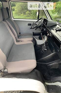 Минивэн Volkswagen Transporter 1990 в 