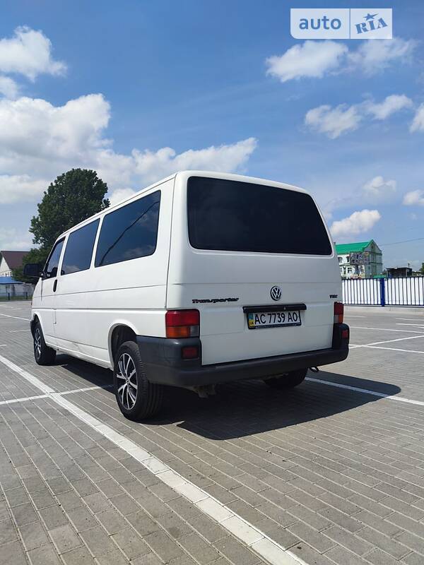Универсал Volkswagen Transporter 2003 в Нововолынске