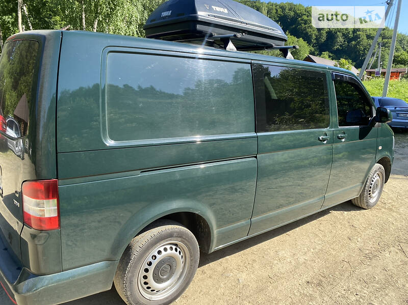 Грузопассажирский фургон Volkswagen Transporter 2013 в Киеве