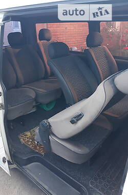 Мінівен Volkswagen Transporter 2000 в 