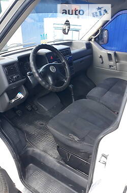 Мінівен Volkswagen Transporter 2000 в 