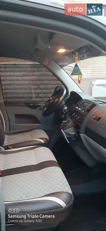 Минивэн Volkswagen Transporter 2010 в Николаеве