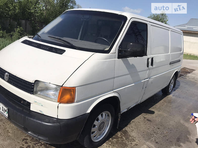 Грузовой фургон Volkswagen Transporter 2001 в Стрые