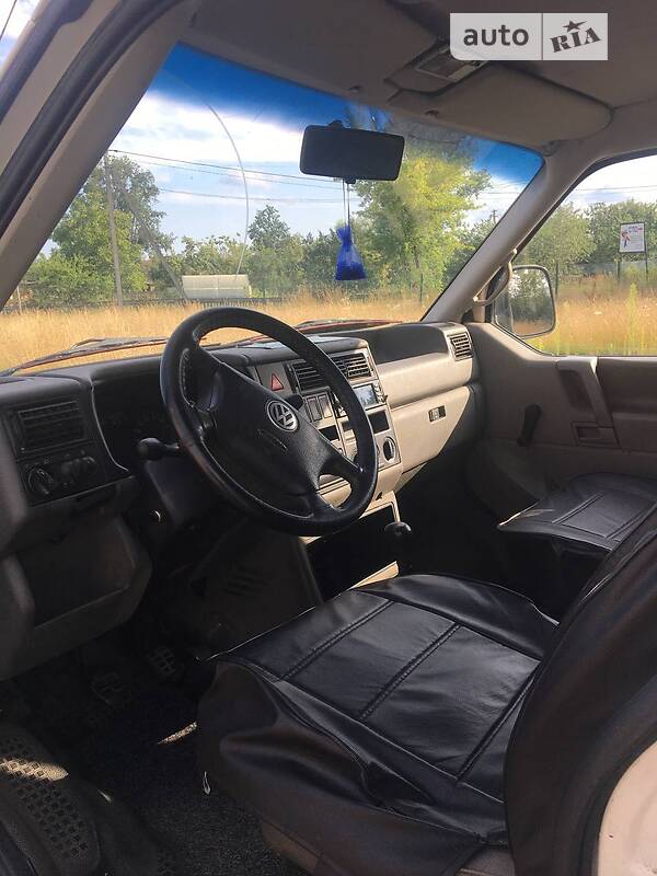 Минивэн Volkswagen Transporter 2001 в Любомле