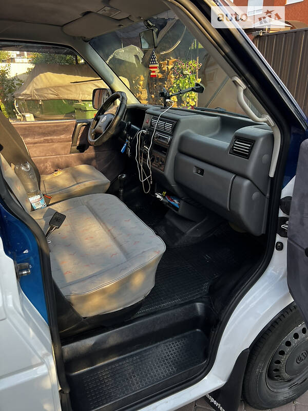 Минивэн Volkswagen Transporter 1999 в Киеве