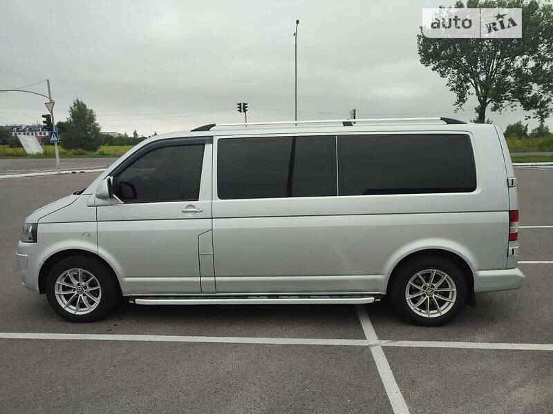Минивэн Volkswagen Transporter 2014 в 