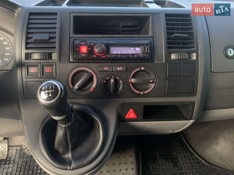Грузовой фургон Volkswagen Transporter 2007 в Днепре