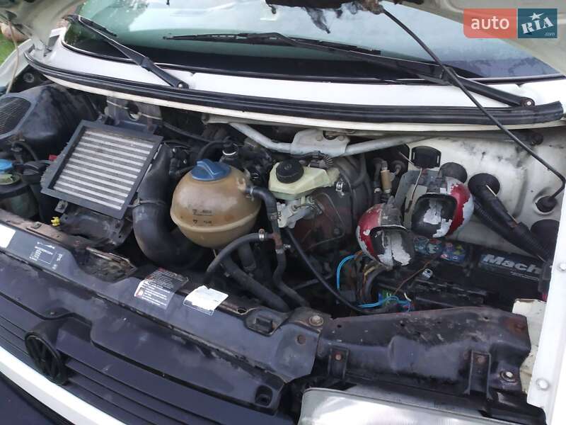 Мінівен Volkswagen Transporter 2000 в Луцьку