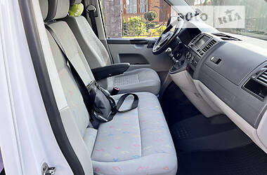 Вантажний фургон Volkswagen Transporter 2012 в 