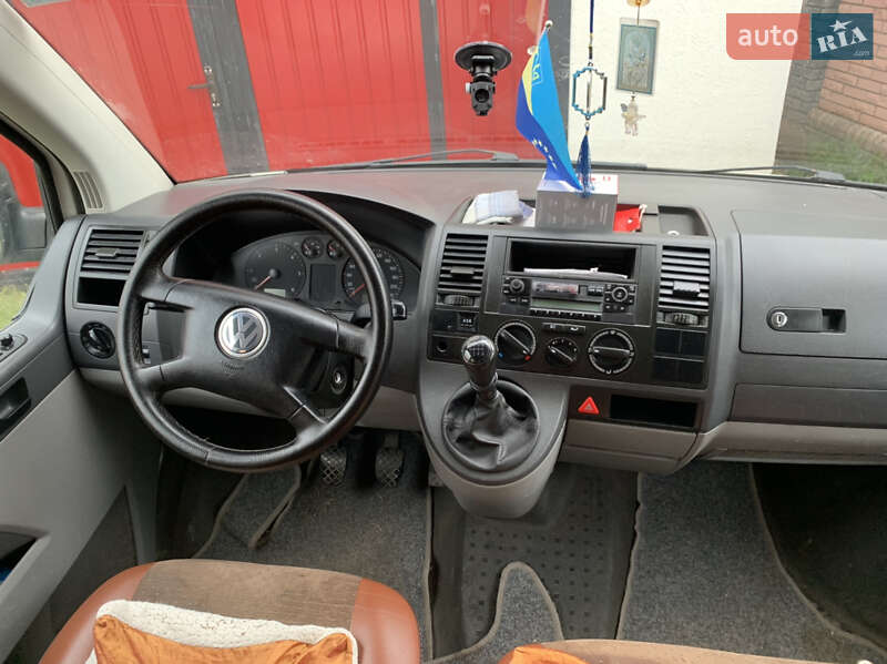 Минивэн Volkswagen Transporter 2006 в Городенке