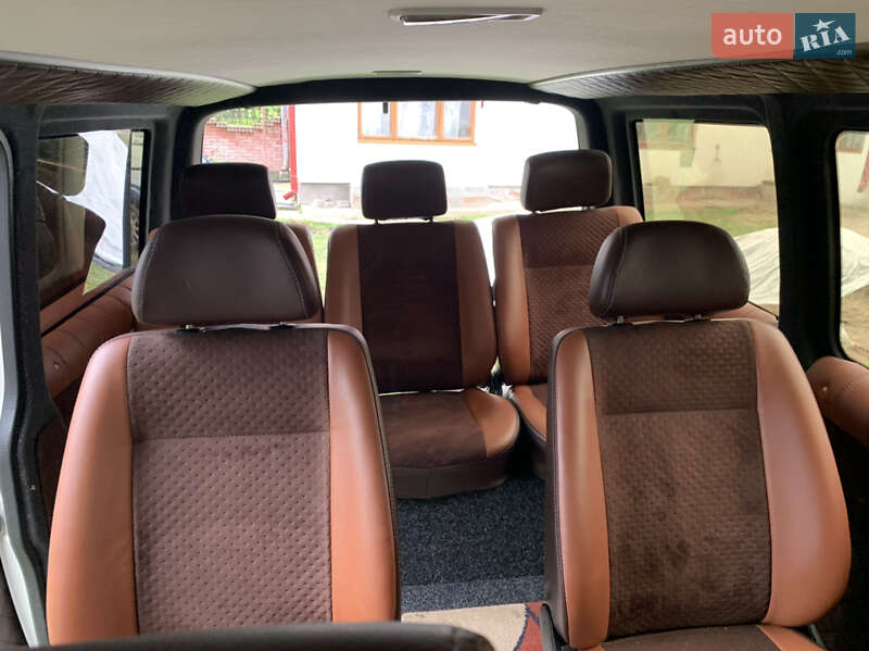 Минивэн Volkswagen Transporter 2006 в Городенке