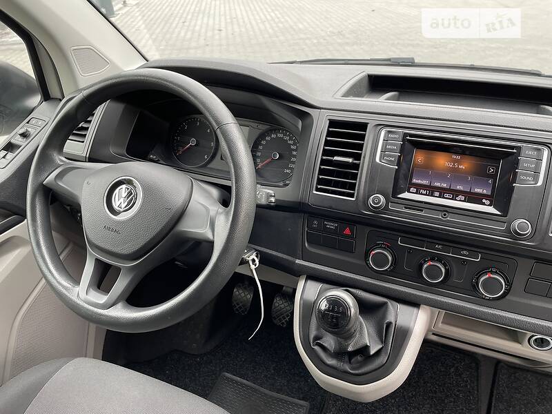 Грузовой фургон Volkswagen Transporter 2017 в Киеве