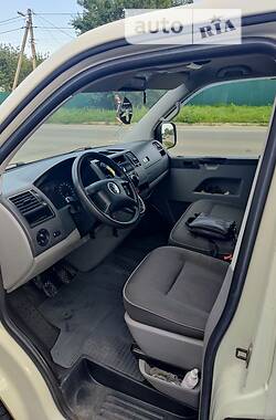 Мінівен Volkswagen Transporter 2004 в 
