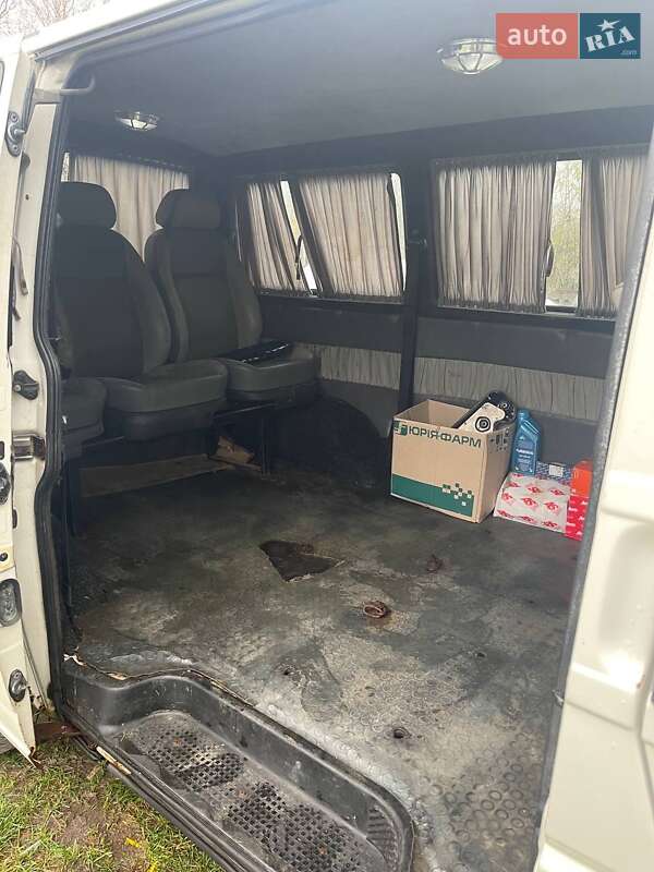 Минивэн Volkswagen Transporter 2003 в Ровно