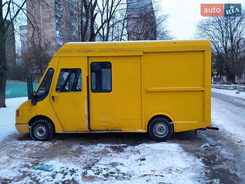 Минивэн Volkswagen Transporter 1996 в Киеве