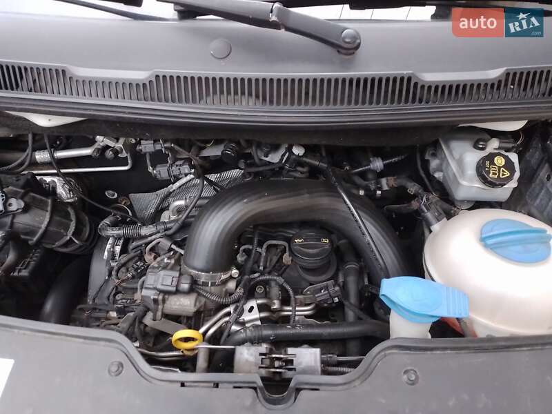 Минивэн Volkswagen Transporter 2015 в Одессе